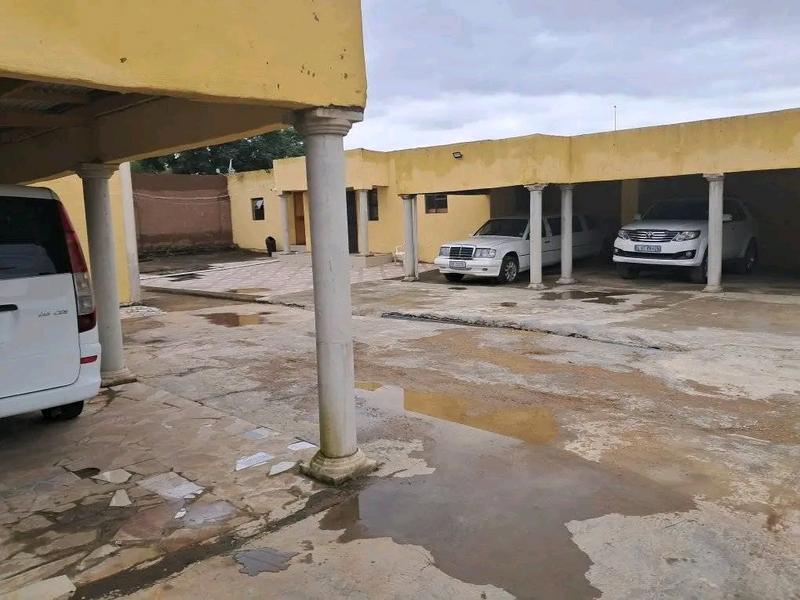 Business premises in edendale (pmb)